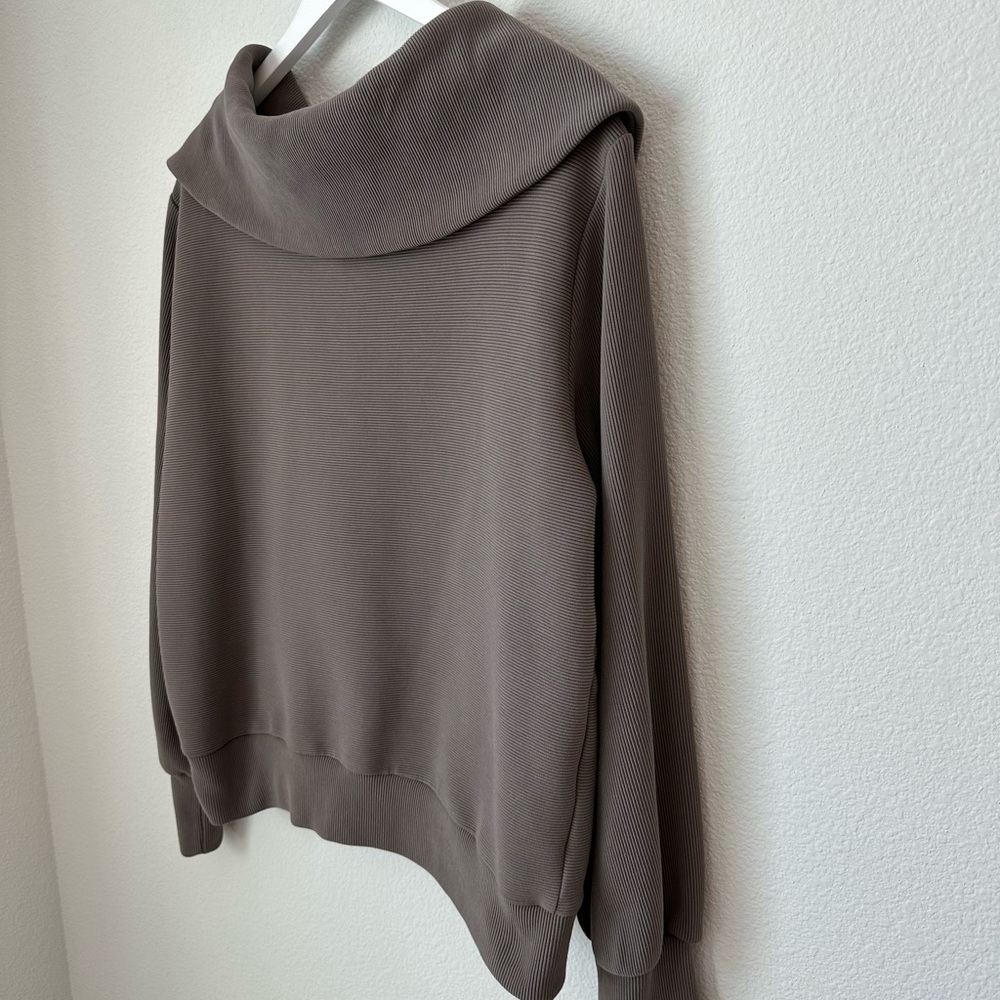 ☀️ VARLEY Vine Ottoman Half-Zip Popover - Picture 9 of 16